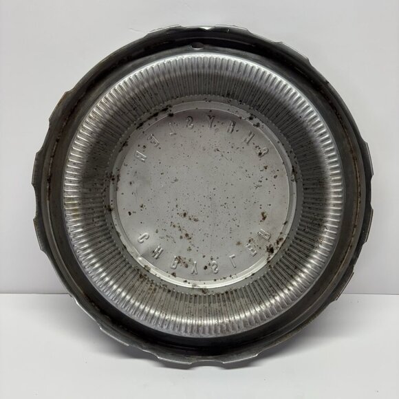 1969-1973 Chrysler New Yorker 15" Hub Cap (U-B20) - Picture 4 of 9